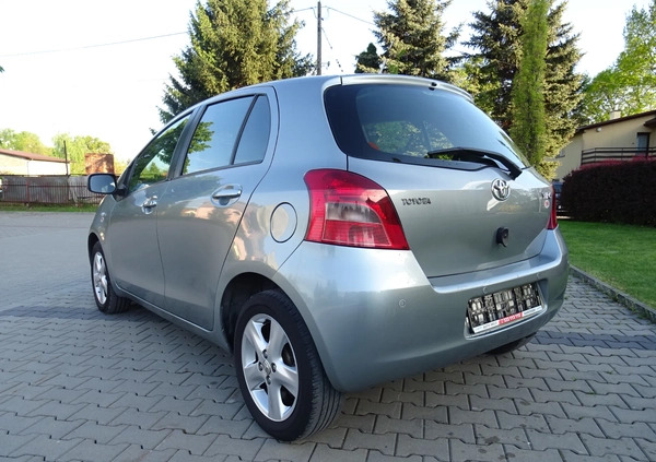 Toyota Yaris cena 22900 przebieg: 175000, rok produkcji 2008 z Gdańsk małe 631